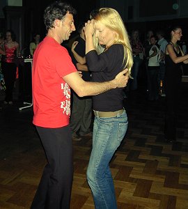 Salsa im Hauptbahnhof in Leipzig